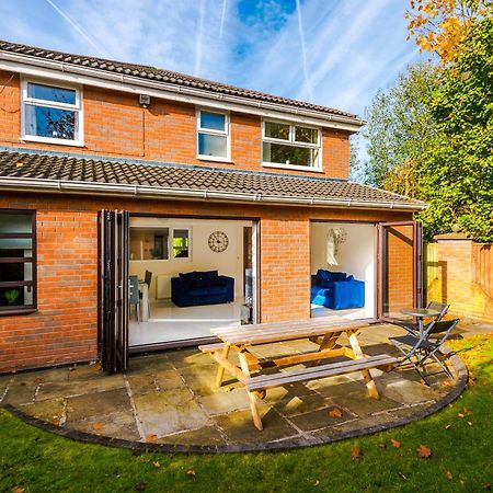 The Green- Beautiful & Spacious 5 Bed Detached In Worsley, Manchester المظهر الخارجي الصورة