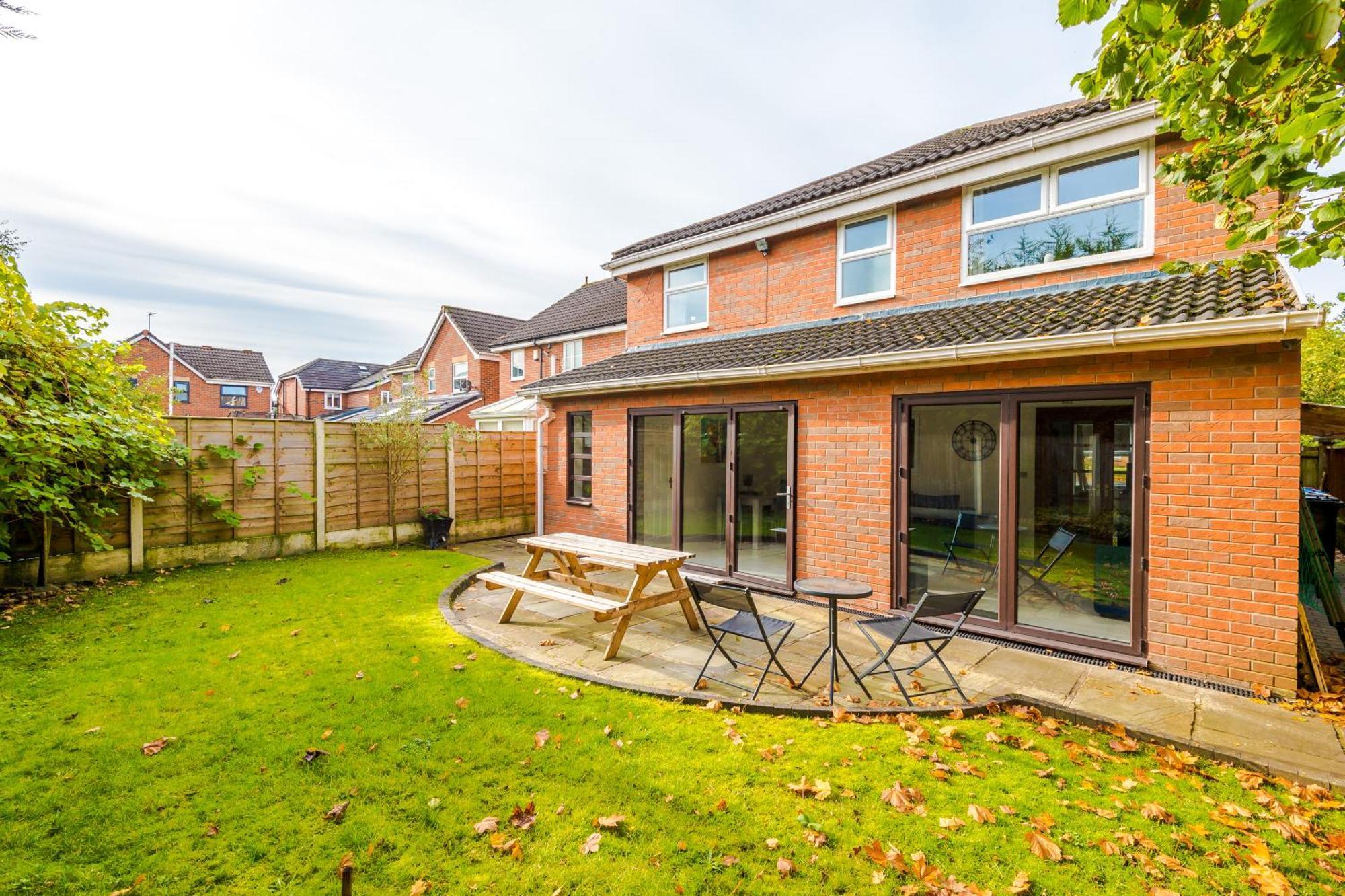 The Green- Beautiful & Spacious 5 Bed Detached In Worsley, Manchester المظهر الخارجي الصورة
