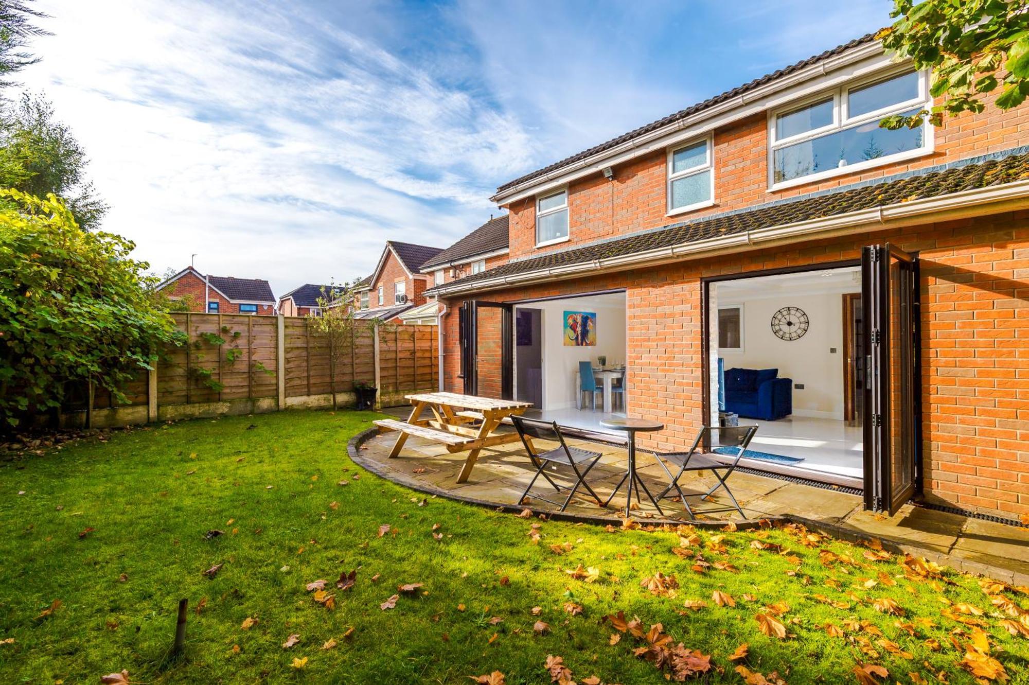 The Green- Beautiful & Spacious 5 Bed Detached In Worsley, Manchester المظهر الخارجي الصورة